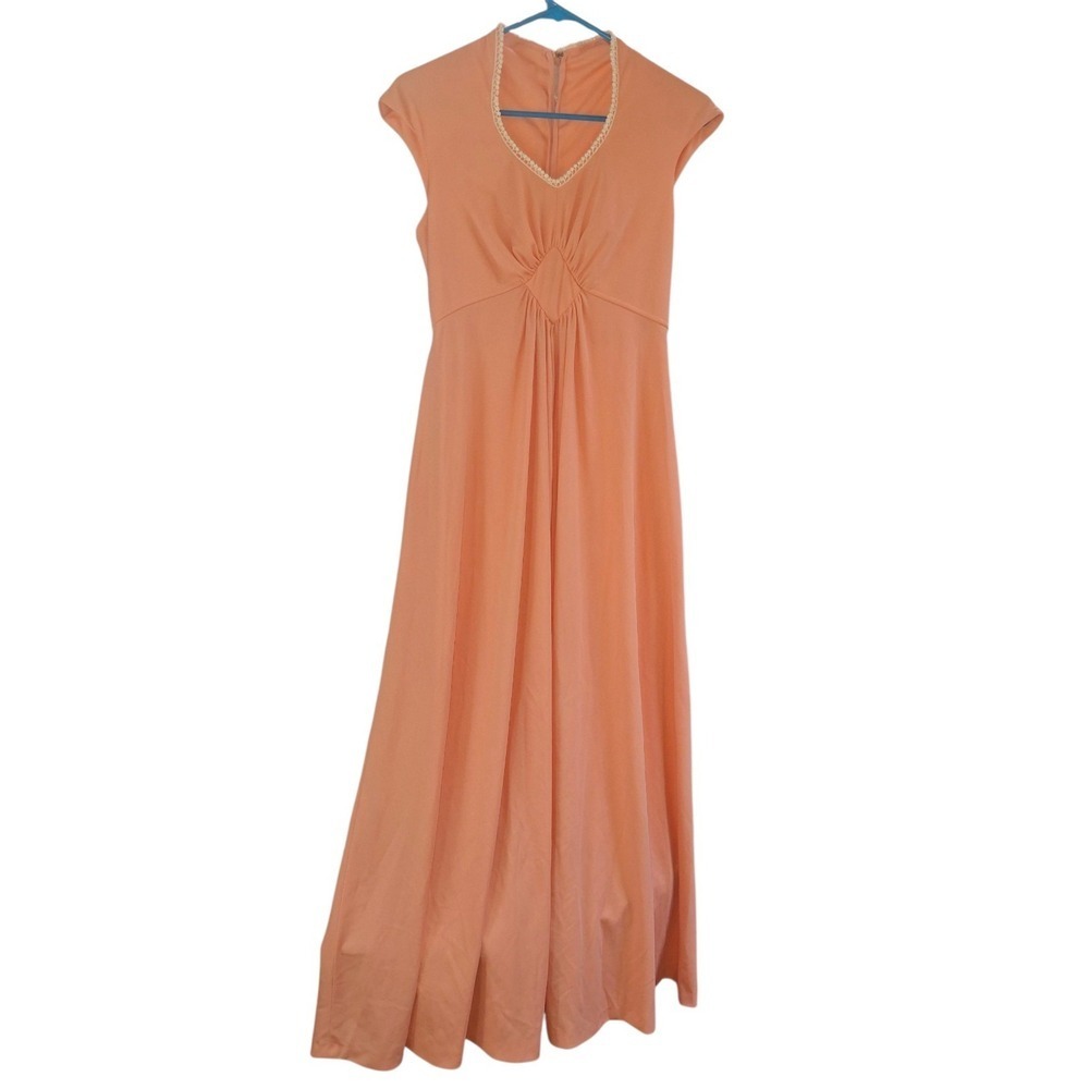 Handmade Vintage Quintessential 70s peach empire maxi dress Size S Macramè Neck